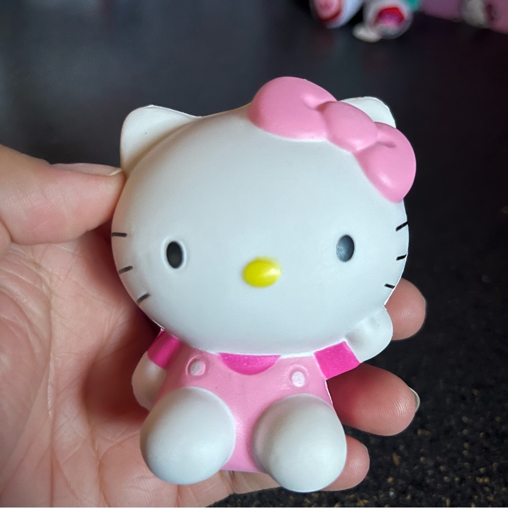 Hello Kitty Bundle - Picture 11 of 11